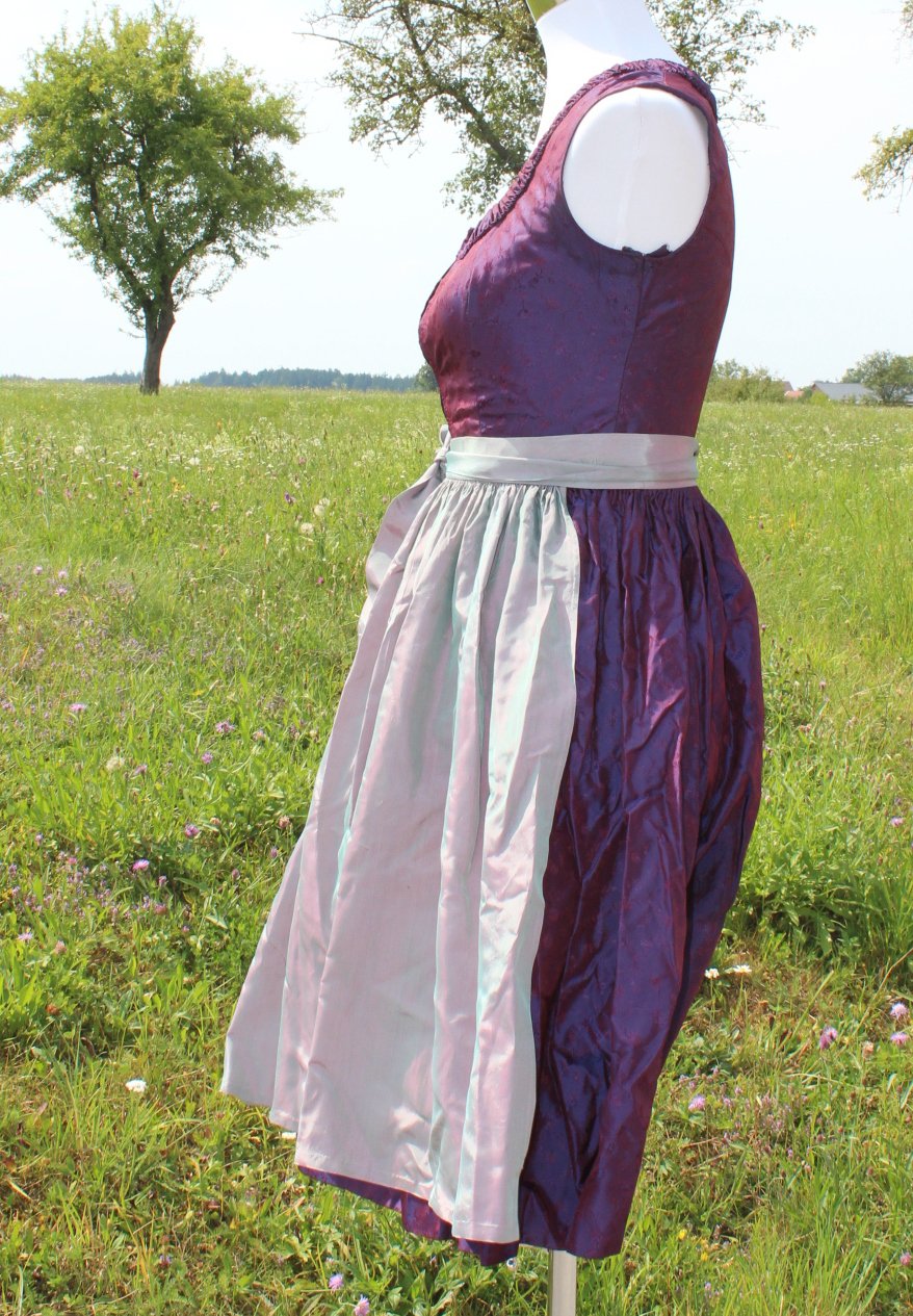 lila violettes True Vintage Seidendirndl mit Schürze, ca. Größe 34, Unikat, Wiesn, Oktoberfest