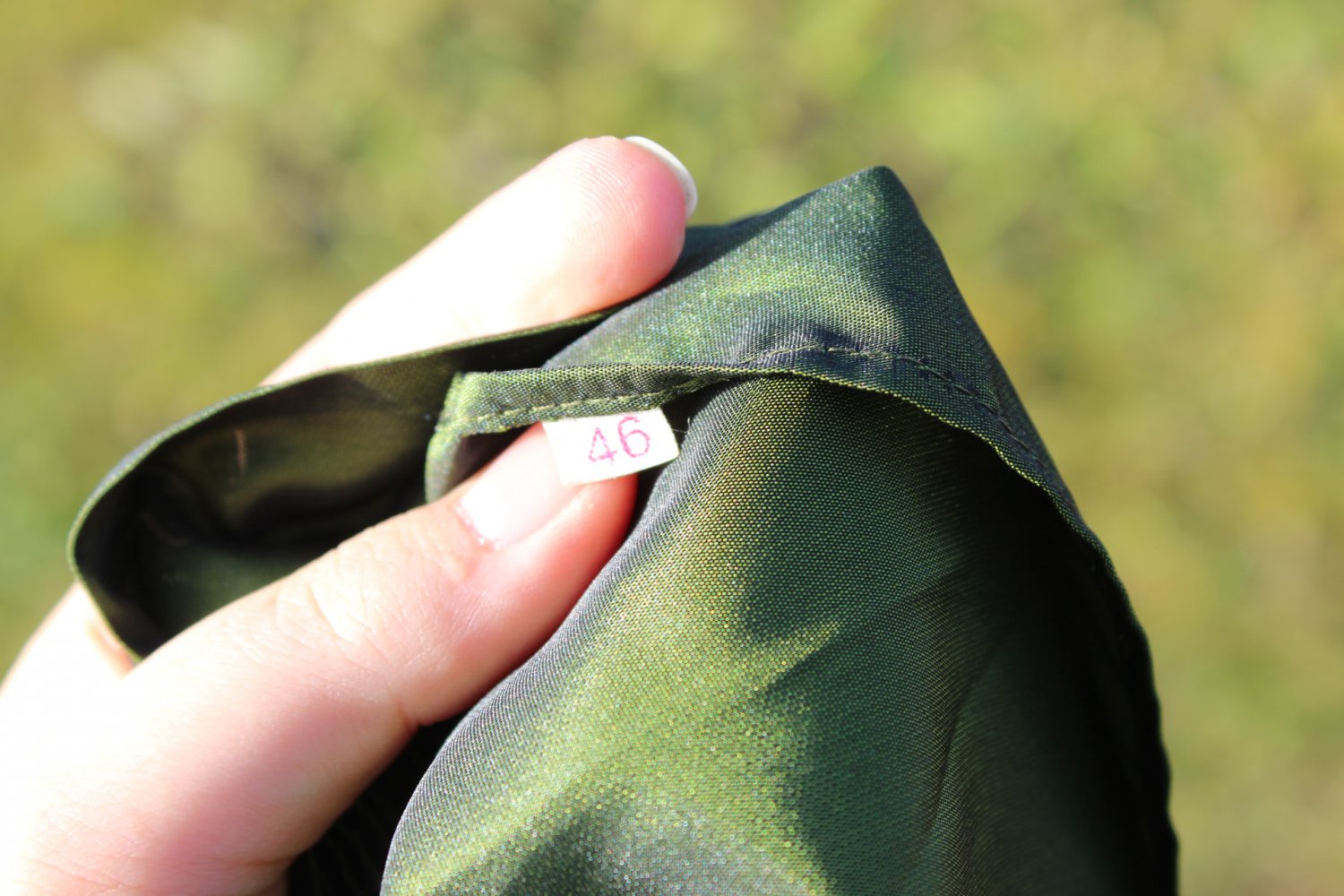 schwarzes True Vintage Dirndl mit Rosenmuster, ca. Größe 38, komplett mit Schürze, Festtagstracht