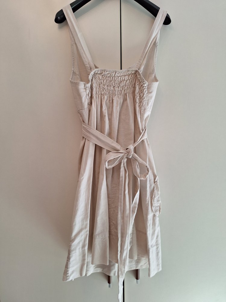 Süßes Sommerkleid in Creme