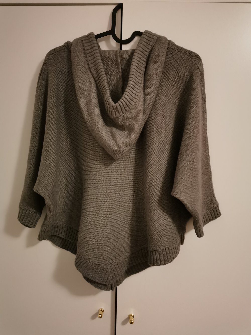 Cooler Kapuzen-Poncho von H&M