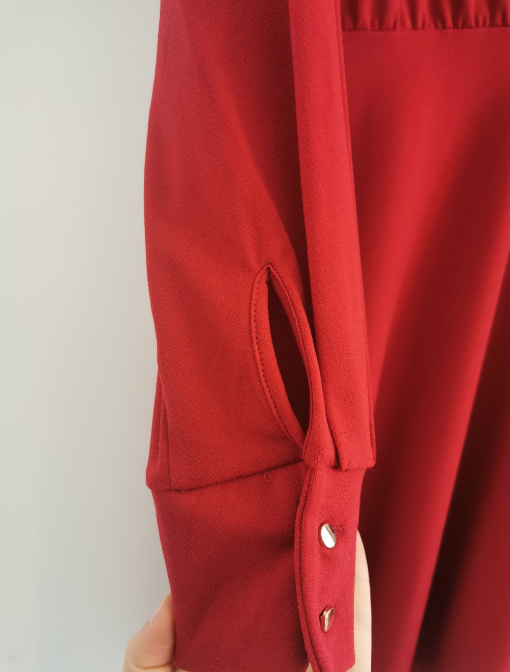 Wunderschönes rotes Kleid