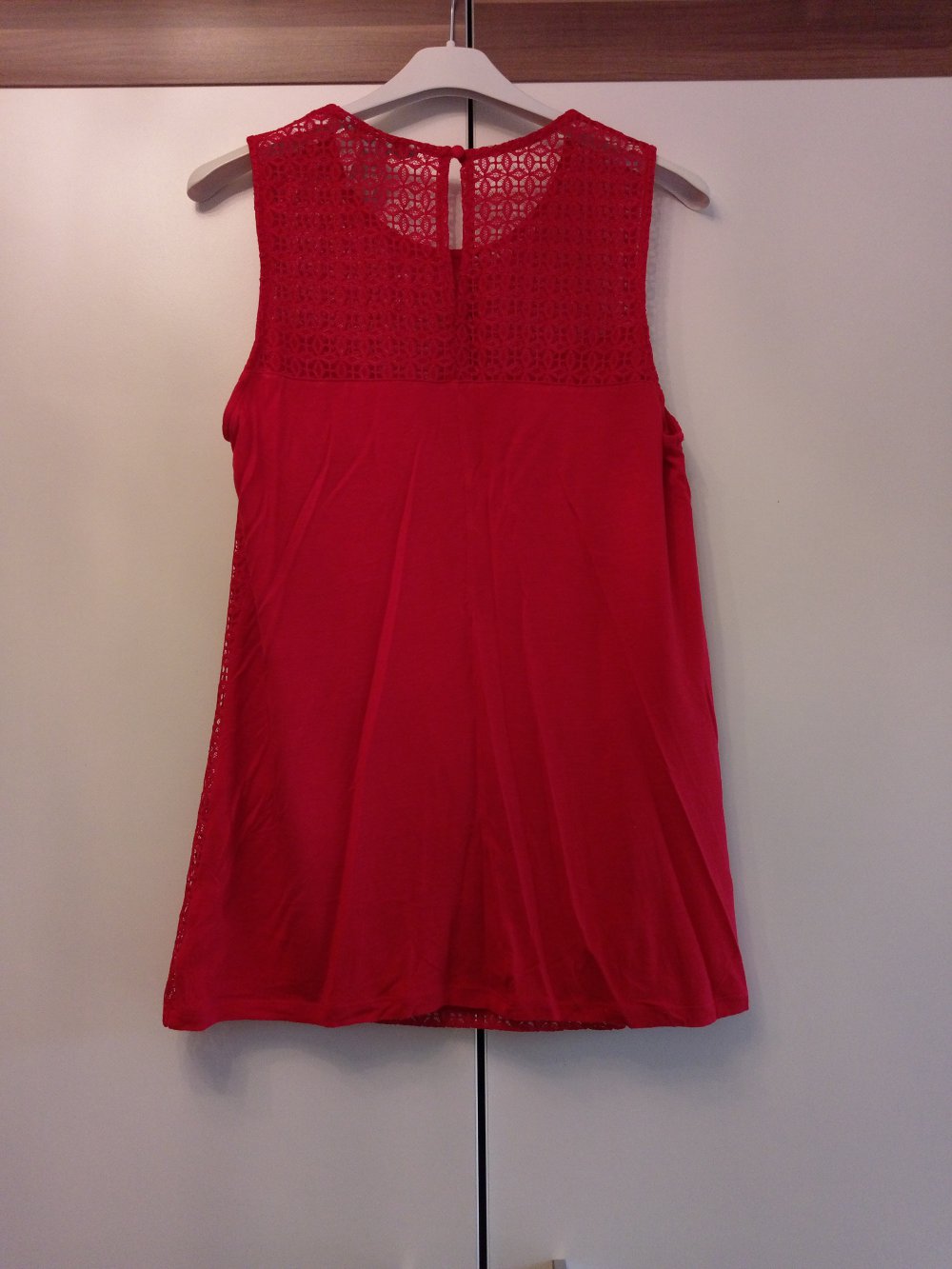 Schöne rote Spitzenbluse von H&M