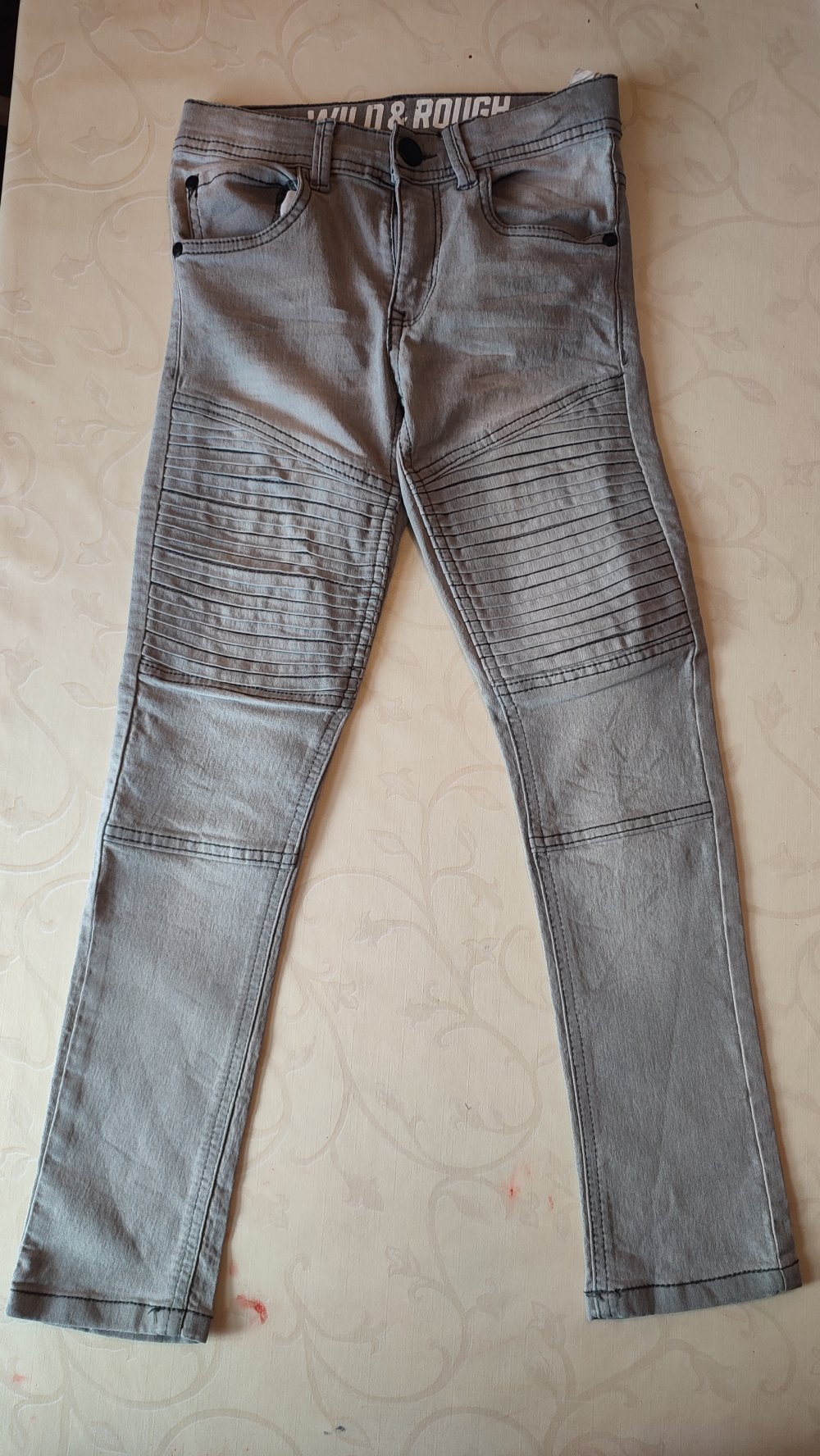 Jeans im Bykerstyle 