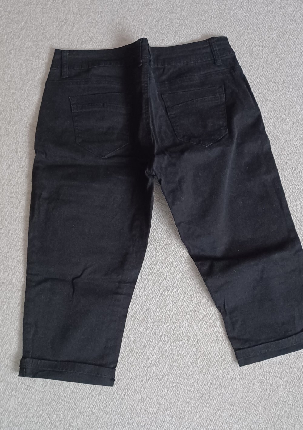 schwarze Caprihose