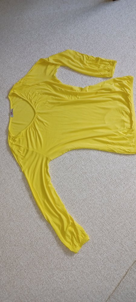 gelbes Shirt