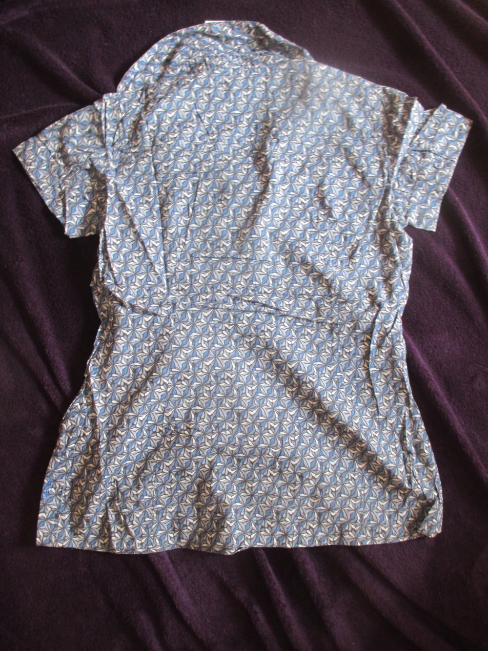 NEU mit ETIKETT * Edel * Flower- Power * Blumen * Blümchen * Puffärmel * Kurzarm * Bluse 