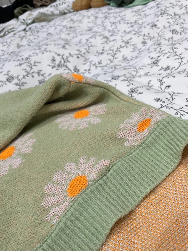 NEU * Original * Flower- Power * Margeriten * Blumen * Blüten * VINTAGE * Wie selbst gestrickt * Wolle * Cardigan * Strickjacke * Gr. 38- 40/ S- M * lind- grün * gelb * weiß *