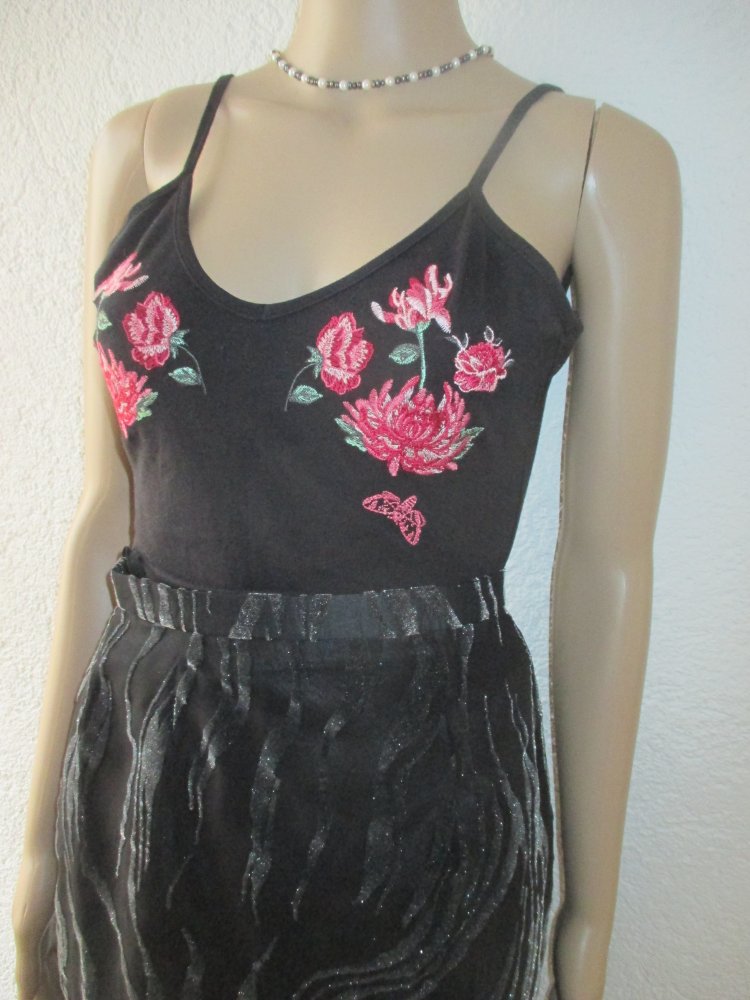  NEU * Sexy * ausgefallen * Rosen * Blüten * Romantik * Stickerei * Body * Einteiler 