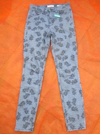 NEU mit ETIKETT * Ausgefallen * Rosen * Blumen * Blüten * Flower- Power * Punkte * Polka Dots * Tupfen * Röhren * Skinny * Jeans * Hose 
