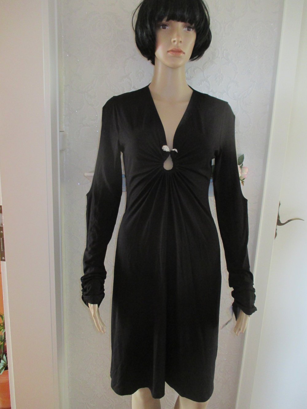 NEU mit ETIKETT * Ausgeh * Cocktail * Anlass * Swarovski * Strass Kristalle * Brosche * Cut Out * Midi * Kleid 