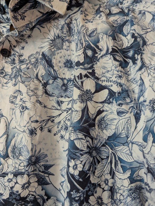 NEU * Stylisch * Business * Anlass * Freizeit * Blumen * Blüten * Flower- Power * Langarm * Hemd 