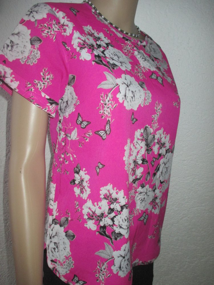 NEU * Blumen * Blüten * Romantik * Flower * Butterfly * Schmetterlinge * Seiden- Satin * Reinschlupf  * Tunika * Bluse 