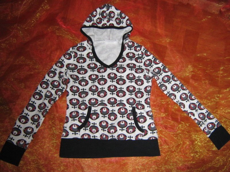 NEUw * Ausgefallen * VINTAGE * Retro- Style * Longsleeve * Kapuzen- Hoodie * T- Shirt 