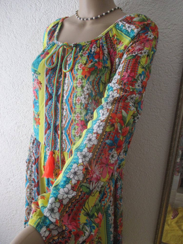 NEU * Romantik * Blumen * Blüten * Flower- Power * Festival * Boho * Ibiza- Style * Baby- Doll * Volant * Kleid 