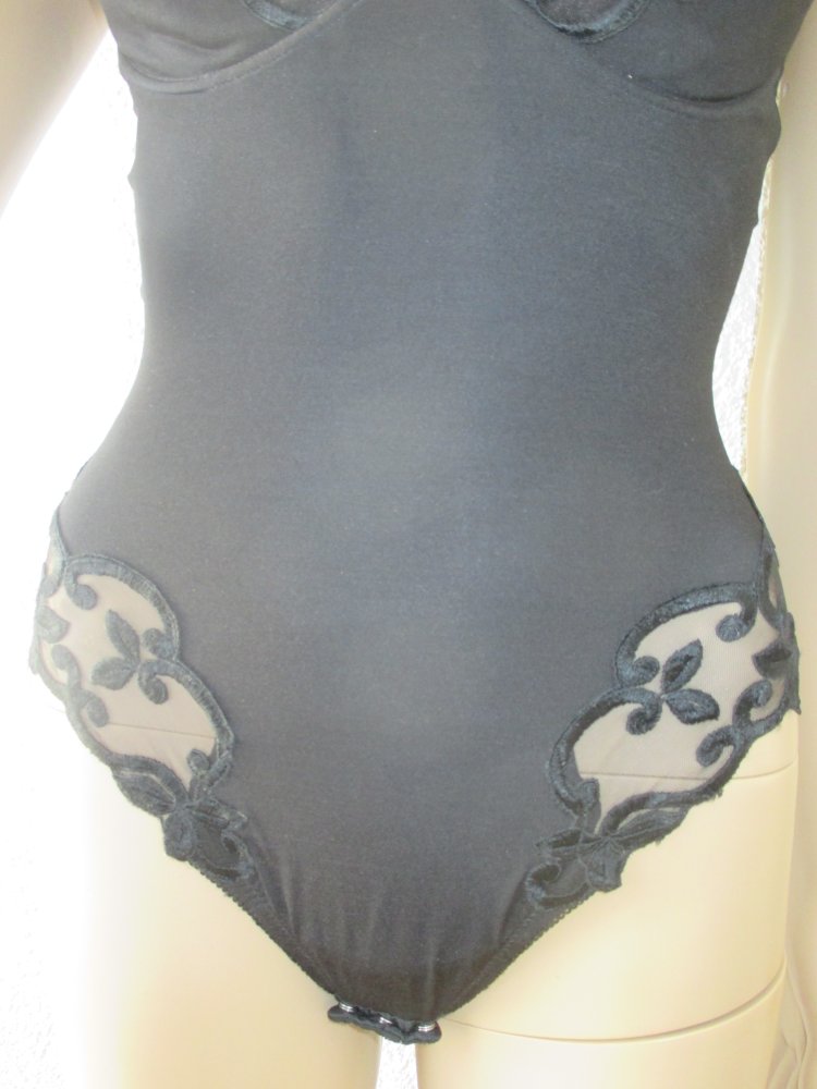 NEU * Edel * Blumen * Blüten * Romantik * Stickerei * Tüll * Body * Einteiler 
