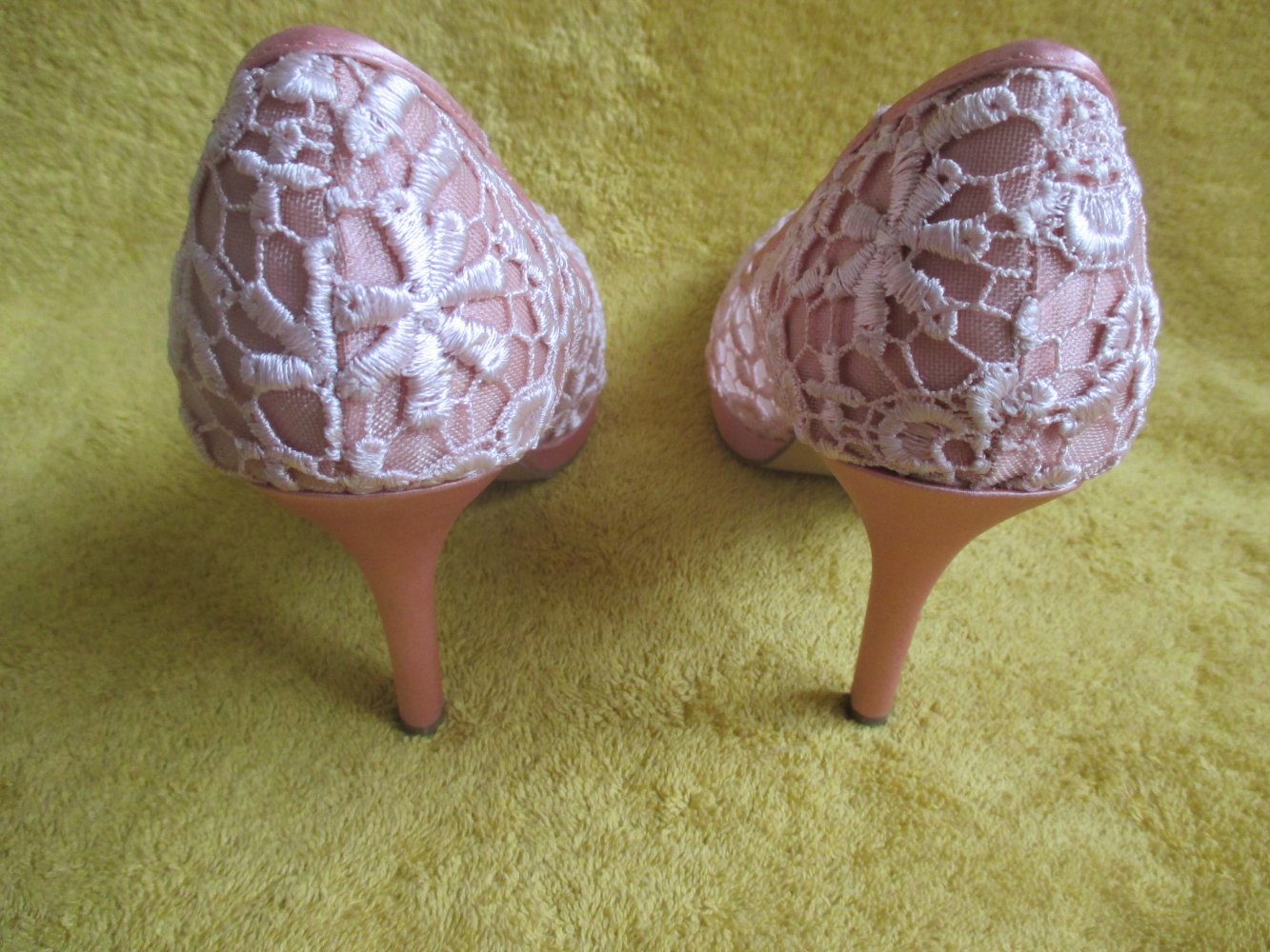 NEU und ungetragen * Blumen * Blüten * Flower * Lace- Spitze * High- Heels * Plateau * Pumps * Schuhe 