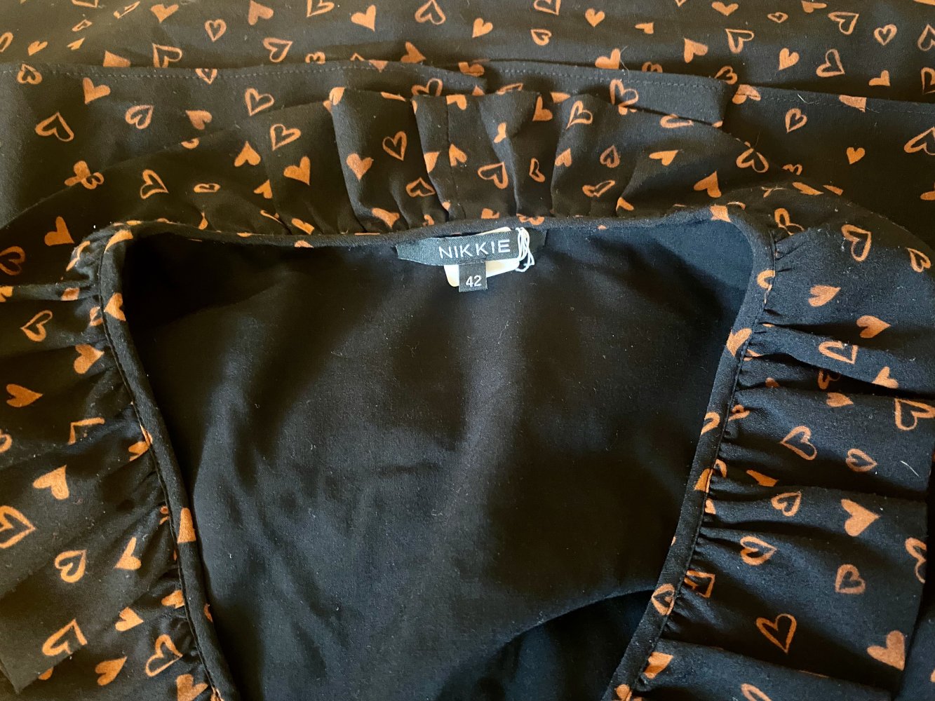 Damen Kleid Rüschen Gr.M Schwarz mit orangenen Herzchen von NIKKIE NW 