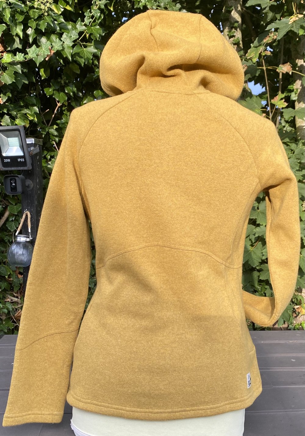 Damen Jacke Wolle Kapuzenjacke Hoodie mit Reißverschluss Gr.S Senfgelb Maloja NW