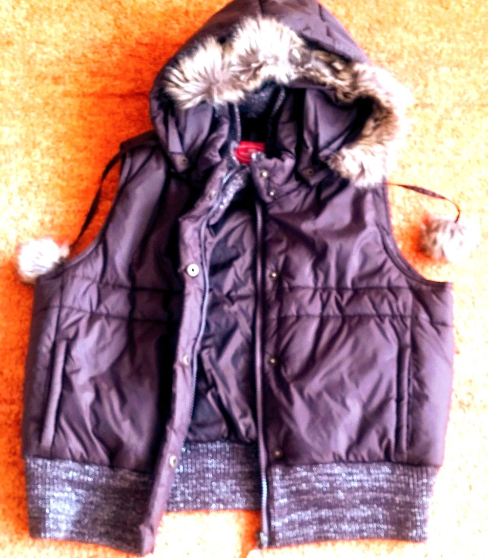 Damen Winterweste mit Kapuze Gr.S/M in Braun von Blind Date NW 