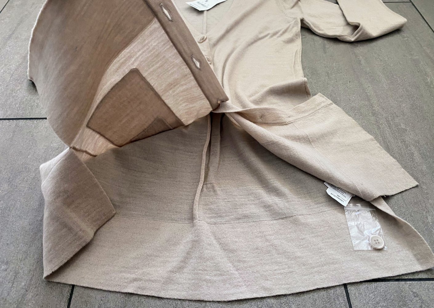 NEU Damen Jacke Strick aus 100% Wolle Gr.S Beige Kapalua P.89,95€ 