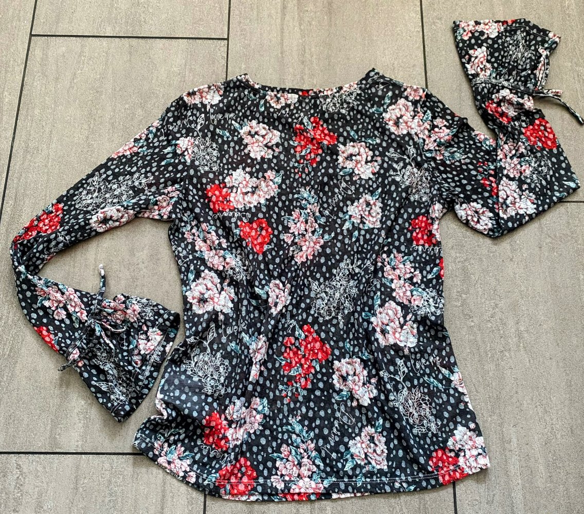Romantisches Damen-Shirt mit Print von Lisa Tossa – Größe S 