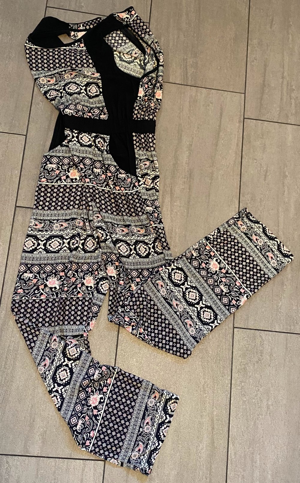 Damen Jumpsuit Sommer Gr.M Bunt gemustert neuwertig 