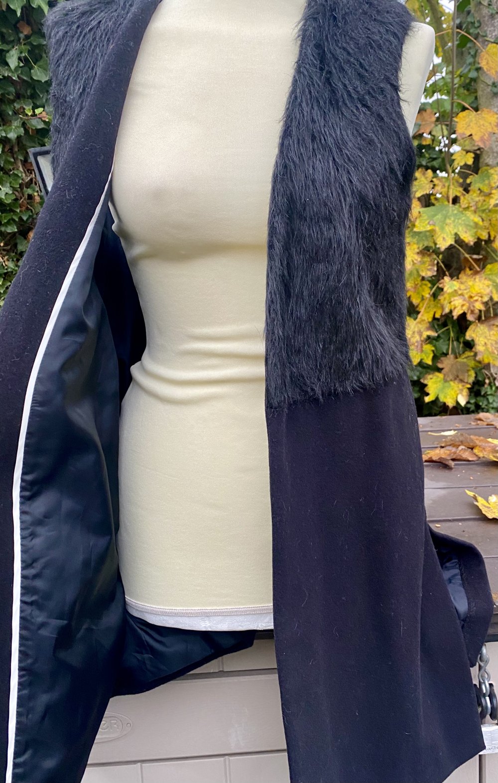NEU Damen Mantel Elegante lange Damenweste mit Felloptik Gr.36 in Schwarz P.139,95€ 