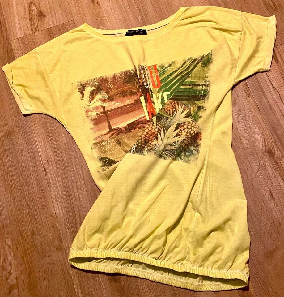 Damen Shirt mit Print & Glitzer Gr.S in Gelb von Blind Date mit Kimonoärmeln 