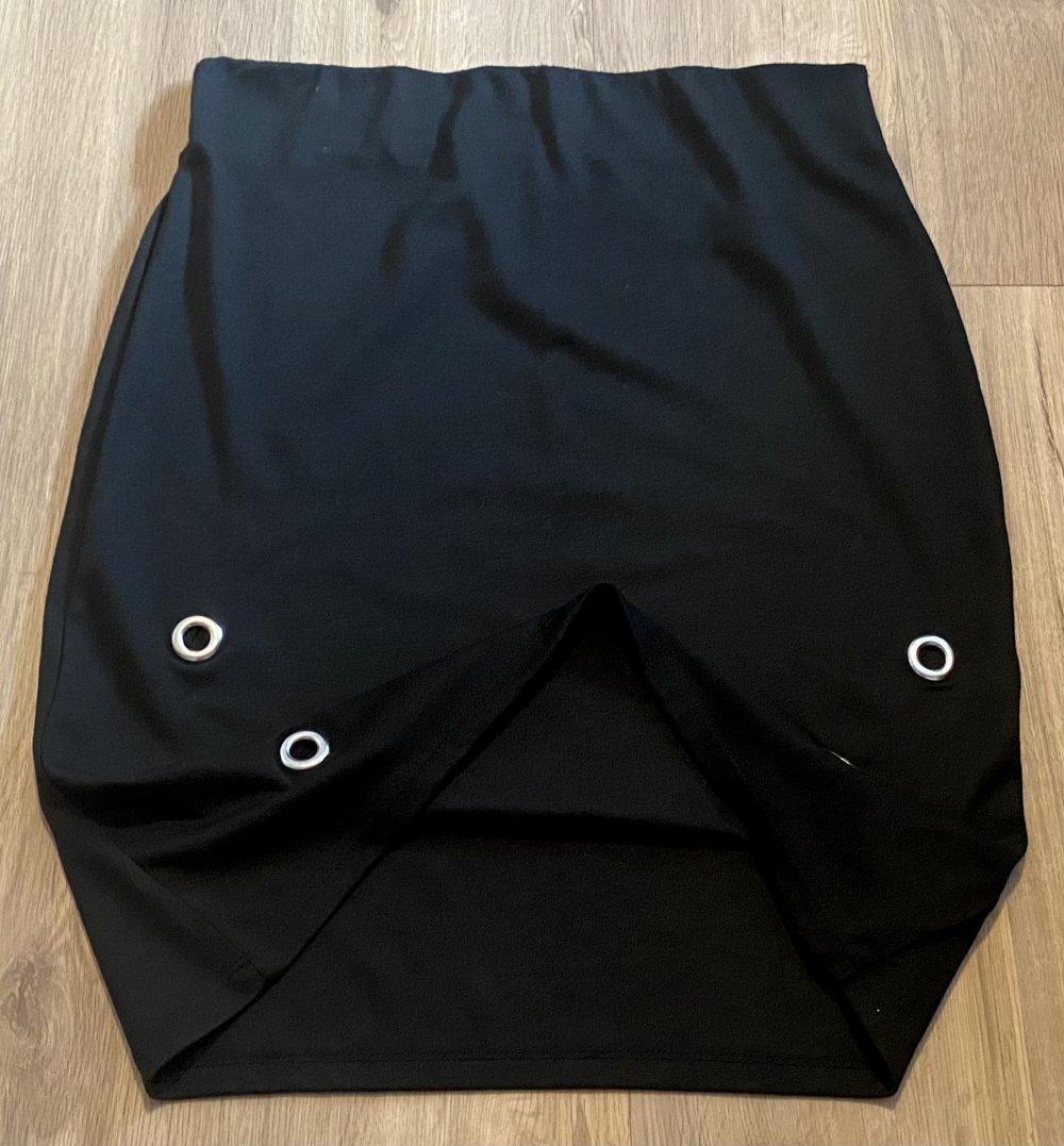 Damen Rock aus Jersey mit Metallringen Gr.38 in Schwarz von Laura Torelli NW 