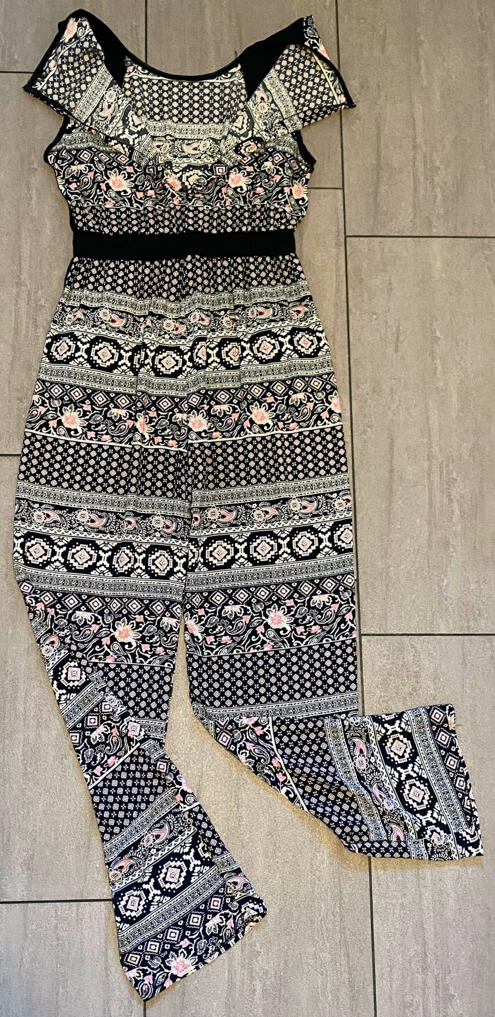 Damen Jumpsuit Sommer Gr.M Bunt gemustert neuwertig 