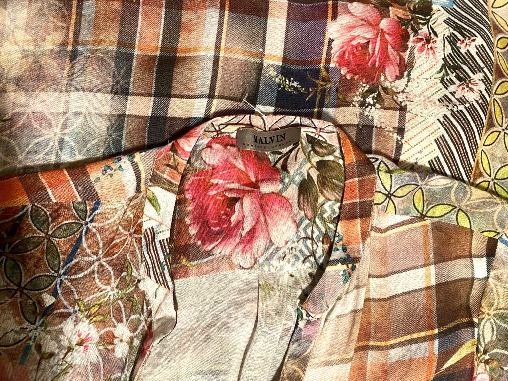 NEU Damen Bluse Gr.M Malvin Bunt geblümt Verführerisch schön