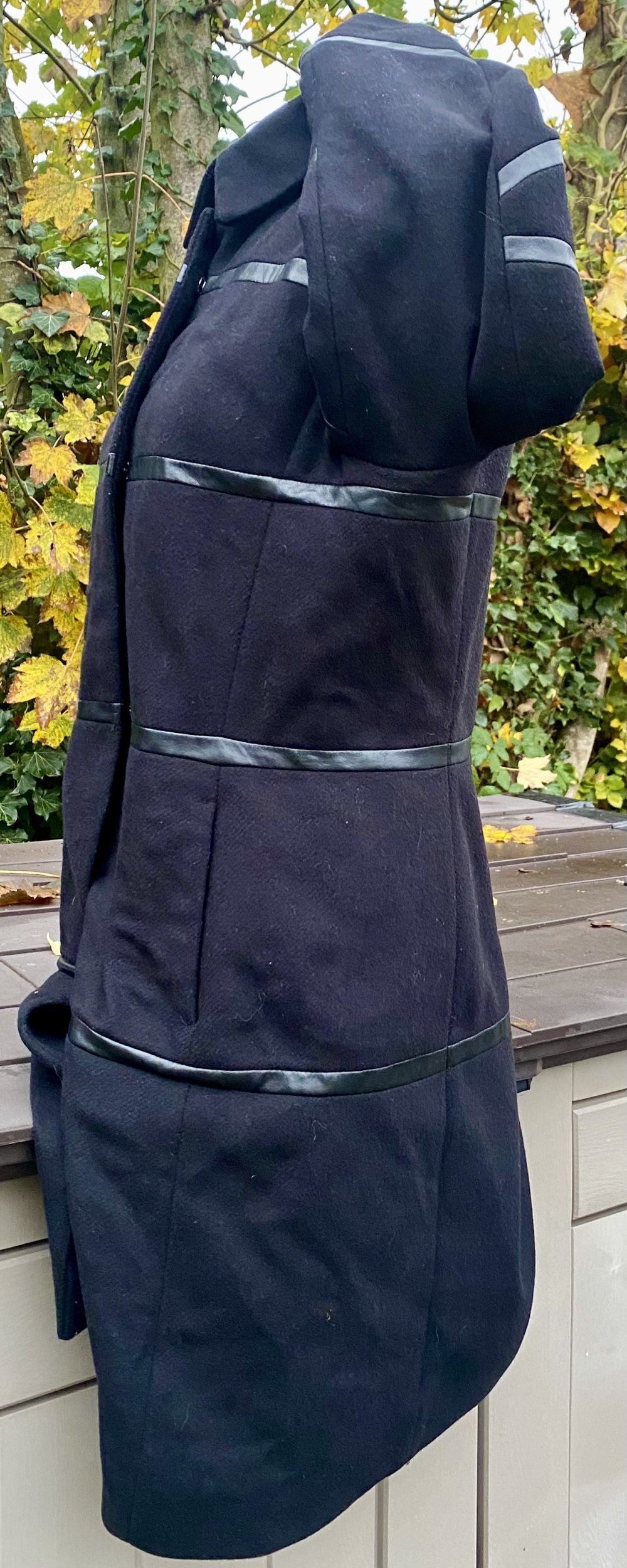 Damen Mantel Elegant Business Gr.38 in Schwarz von HUGO BOSS  