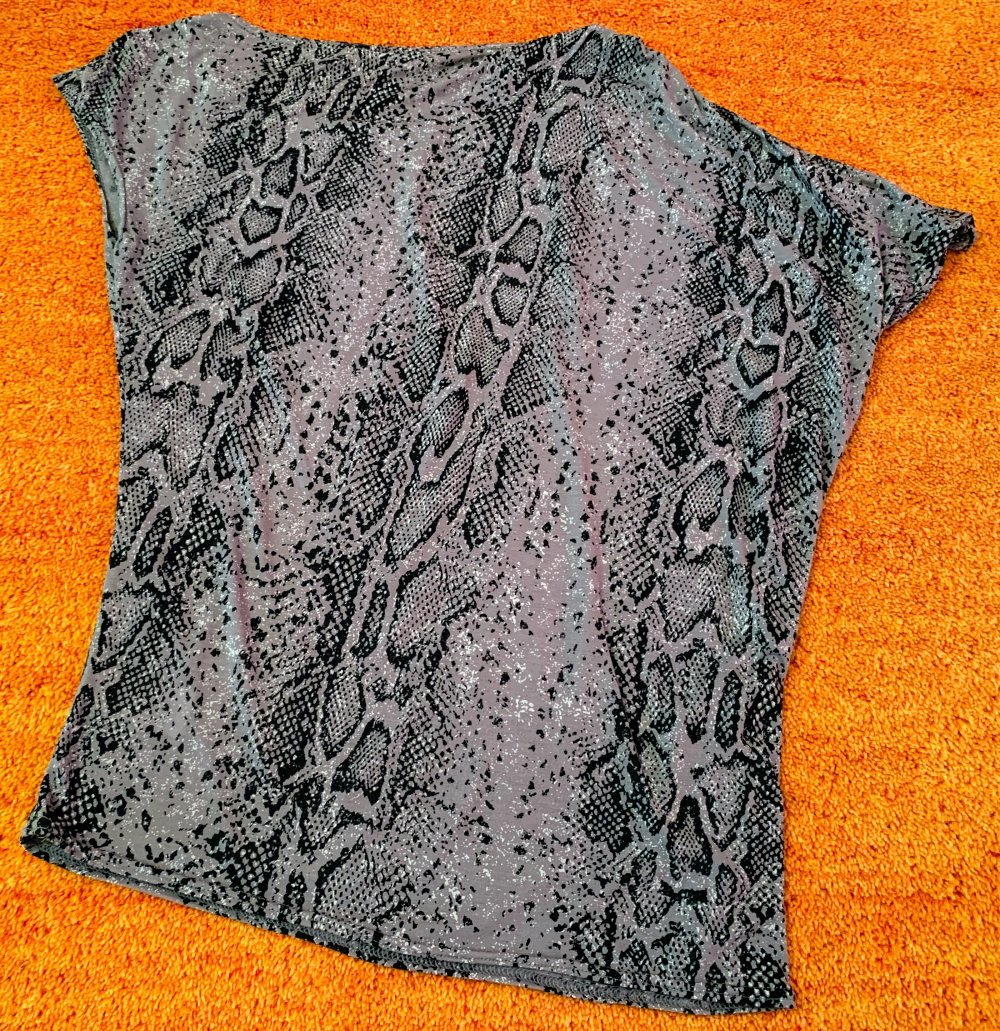 Damen Shirt Jersey in Schlangen Optik asymmetrisch G.42 Grau von Tally Weijl NW