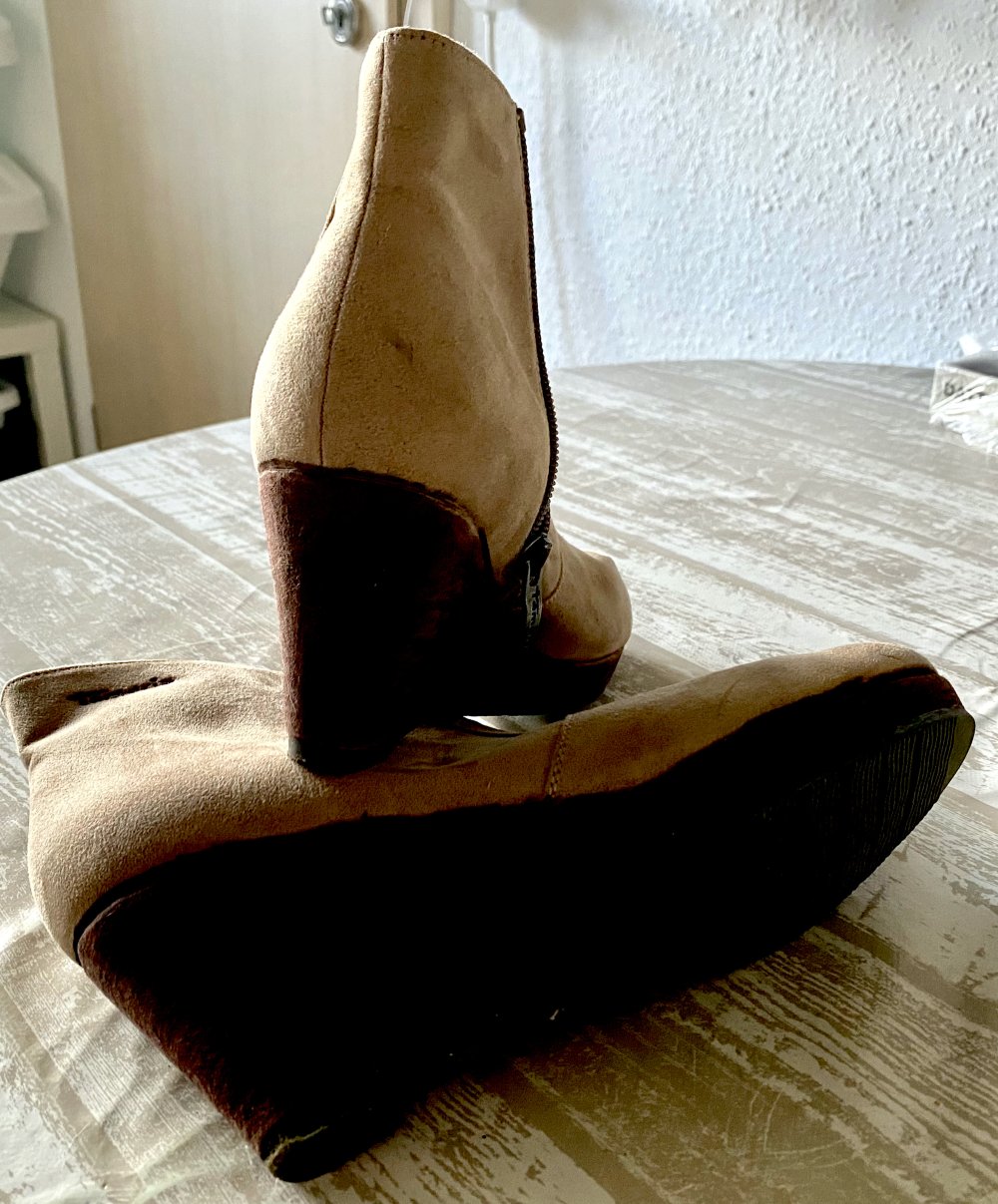 Damen Schuhe Stiefelette Keilabsatz Gr.39 in Kognak braun von Tamaris 