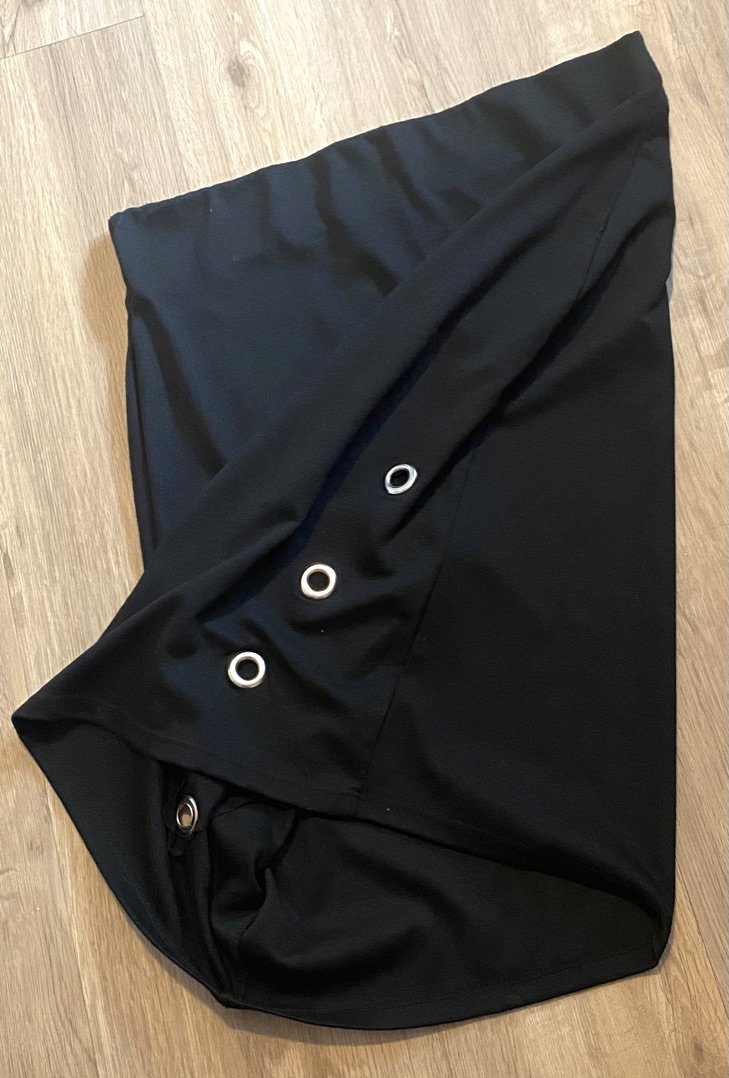 Damen Rock aus Jersey mit Metallringen Gr.38 in Schwarz von Laura Torelli NW 