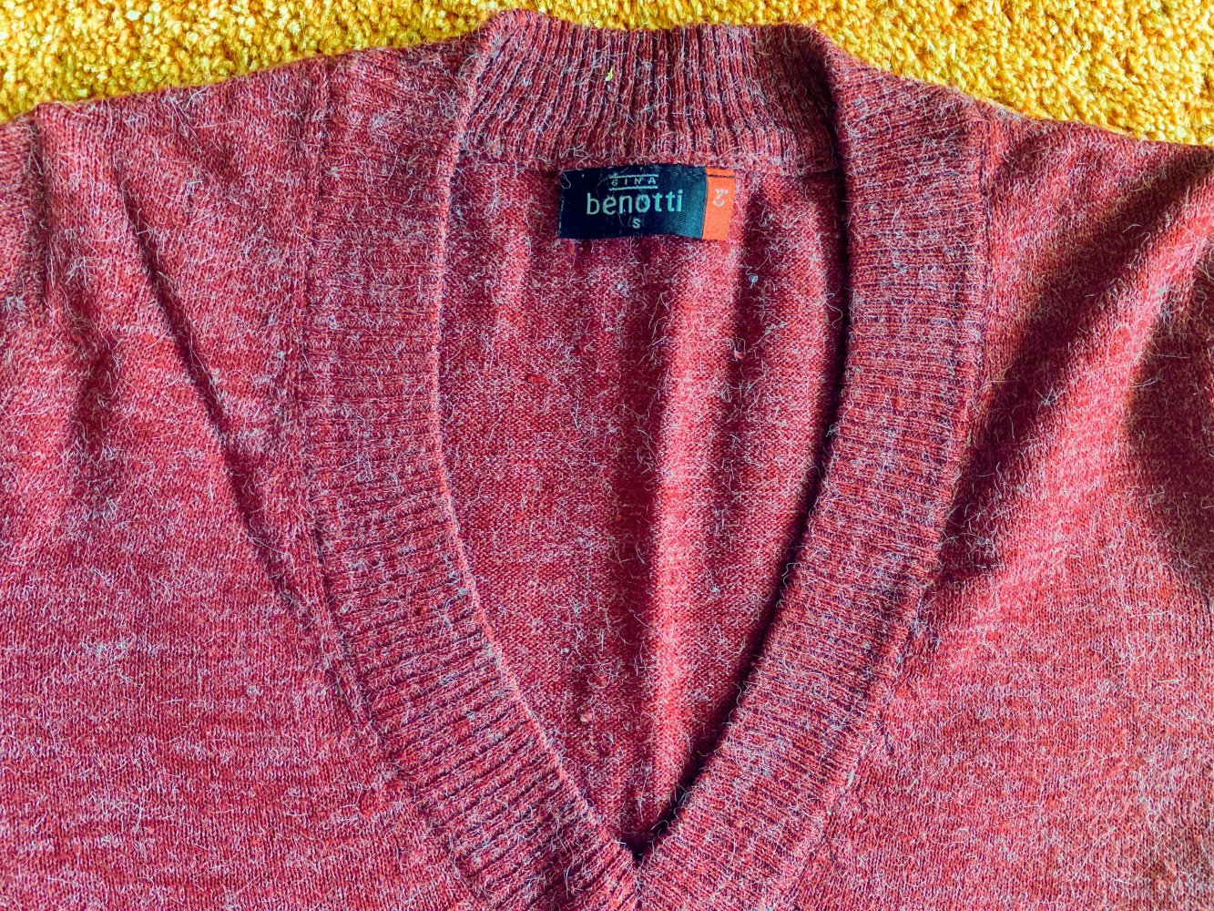 Damen Pullovern Flauschig & Figurbetont Gr.S in Bordeauxrot von Benotti 