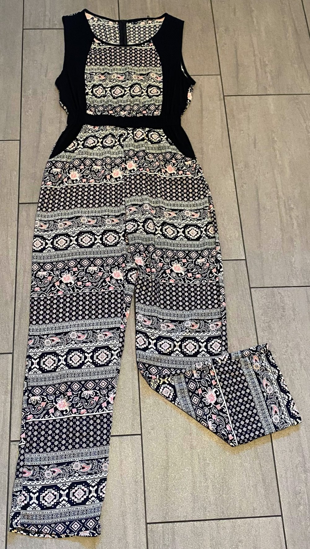 Damen Jumpsuit Sommer Gr.M Bunt gemustert neuwertig 