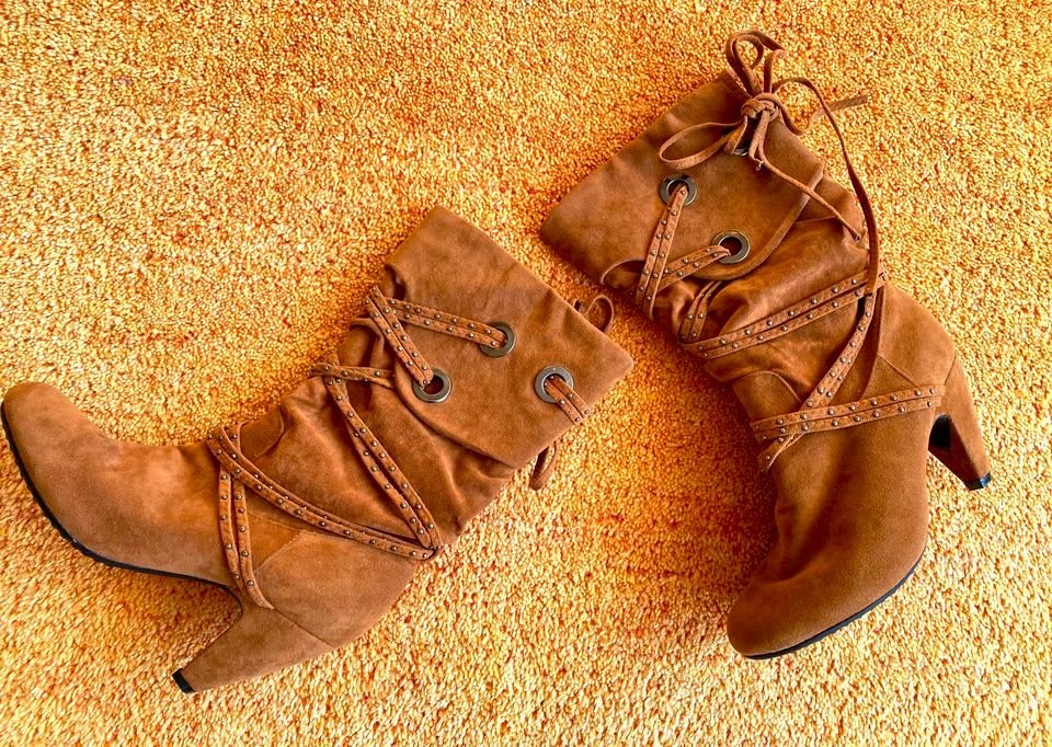 NEU Damen Schuhe Stiefeletten aus Samt-Imitat Gr.39 in Kognak Stylische Stiefeletten Stylische Stiefeletten
