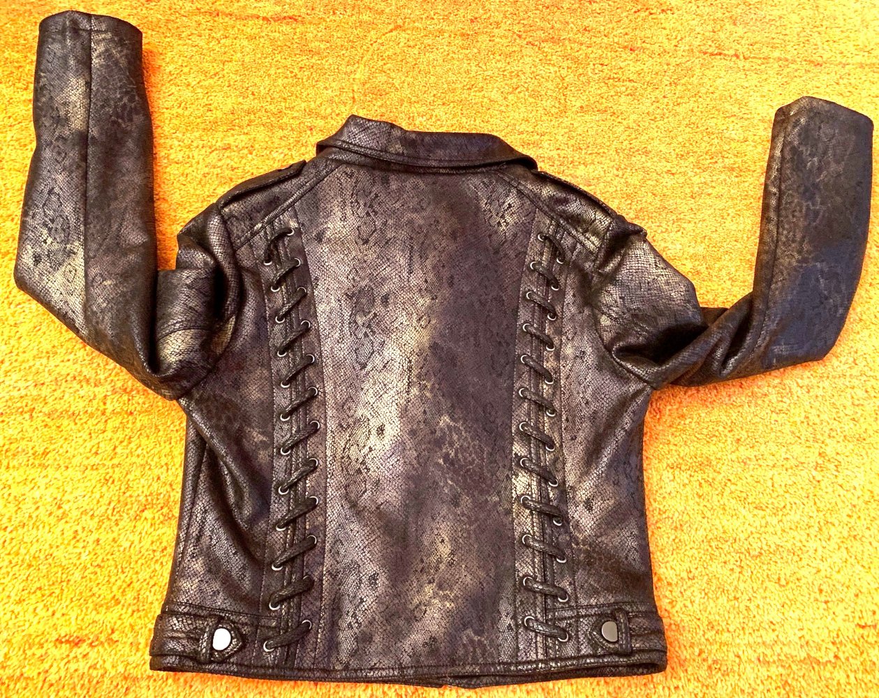 NEU Damen Jacke Bikerjacke Lederimitat mit Nieten Gr.S Braun/Schwarz Animalprint 