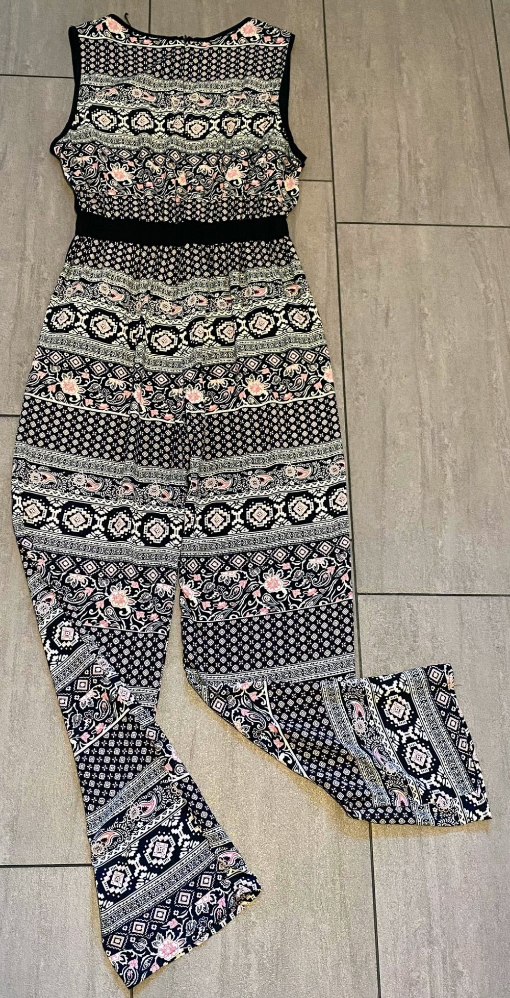Damen Jumpsuit Sommer Gr.M Bunt gemustert neuwertig 