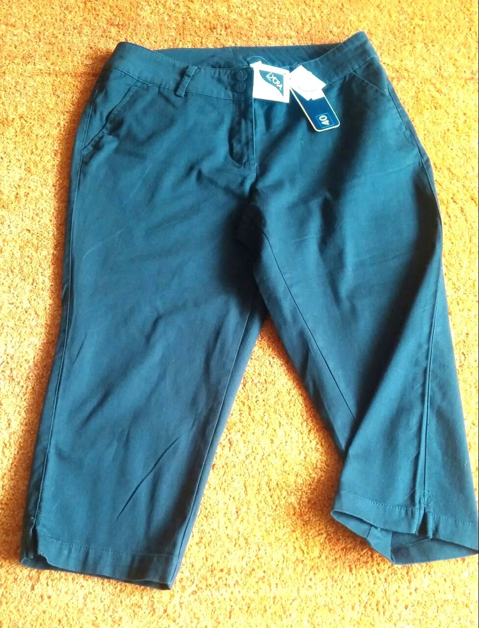 NEU Damen Hose 7/8 Stretch Gr.38 in Schwarz von ESMARA