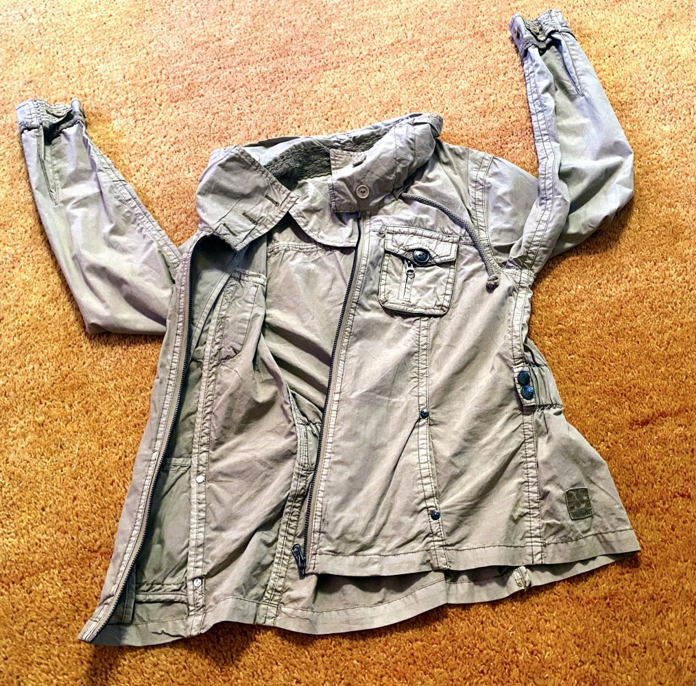 Damen Jacke / Trenchcoat Übergang Gr.M in Beige von Grand Harbour