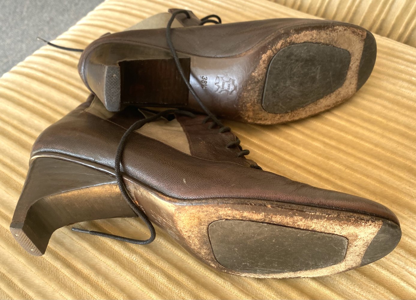 Damen Stiefelette Schuhe mit Schnürung Gr.38,5 in Braun/Beige von Lisa Tucci 