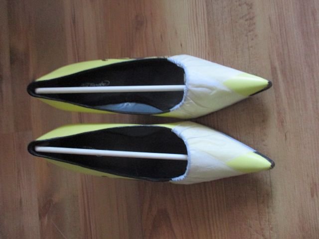Gelbe Ed Hardy Pumps mit Panther Motiv, Größe 39, NEU