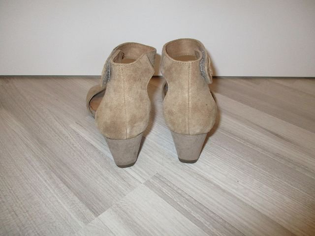 Bama - Beige Leder Pumps - Größe 38 - Neuwertig, da nie getragen!