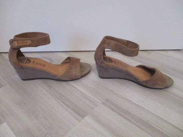 Bama - Beige Leder Pumps - Größe 38 - Neuwertig, da nie getragen!