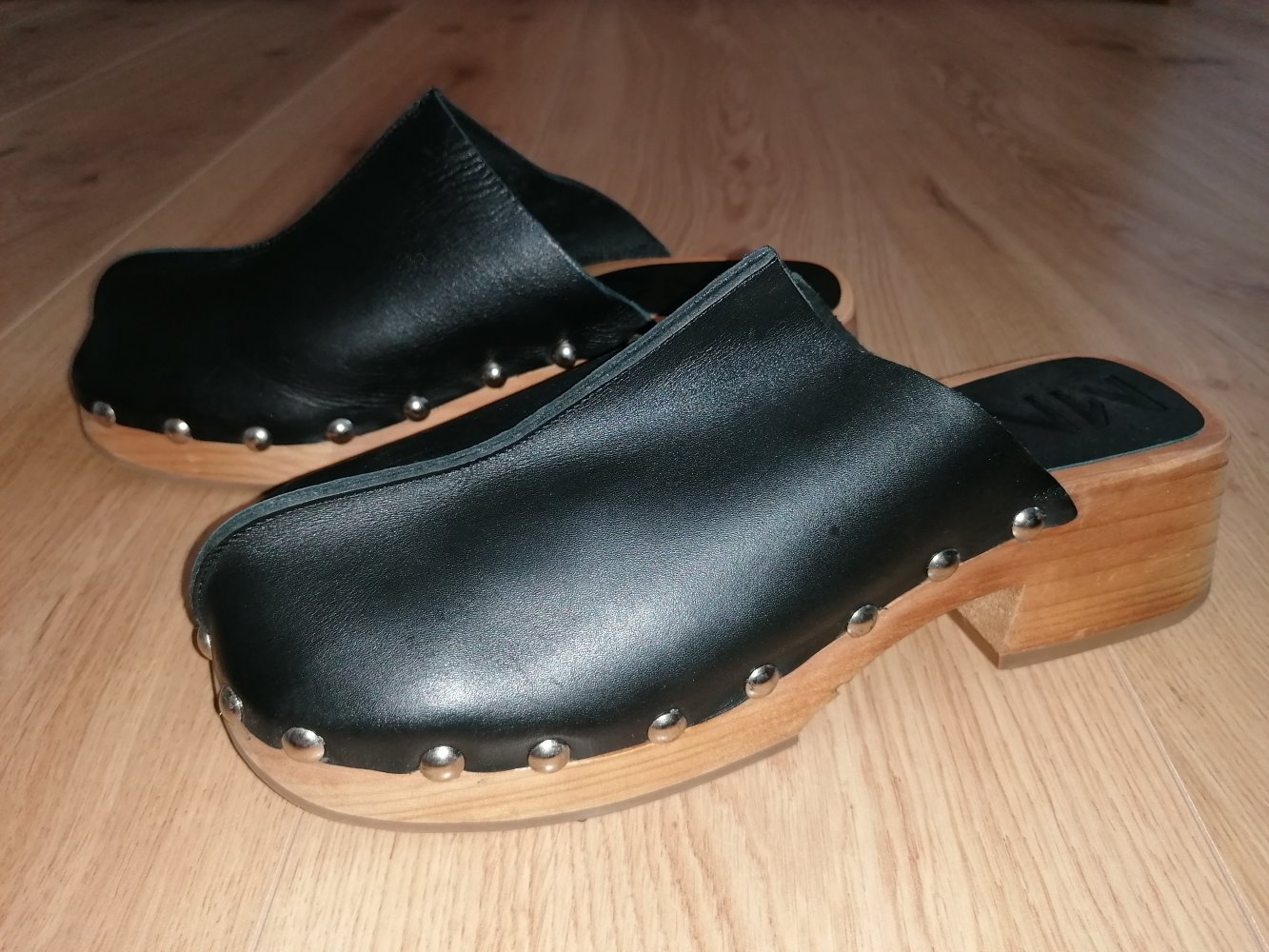 Mango MNG Damen Clogs Pantoletten Plateausohle Holzsohle Nieten Gr. 41