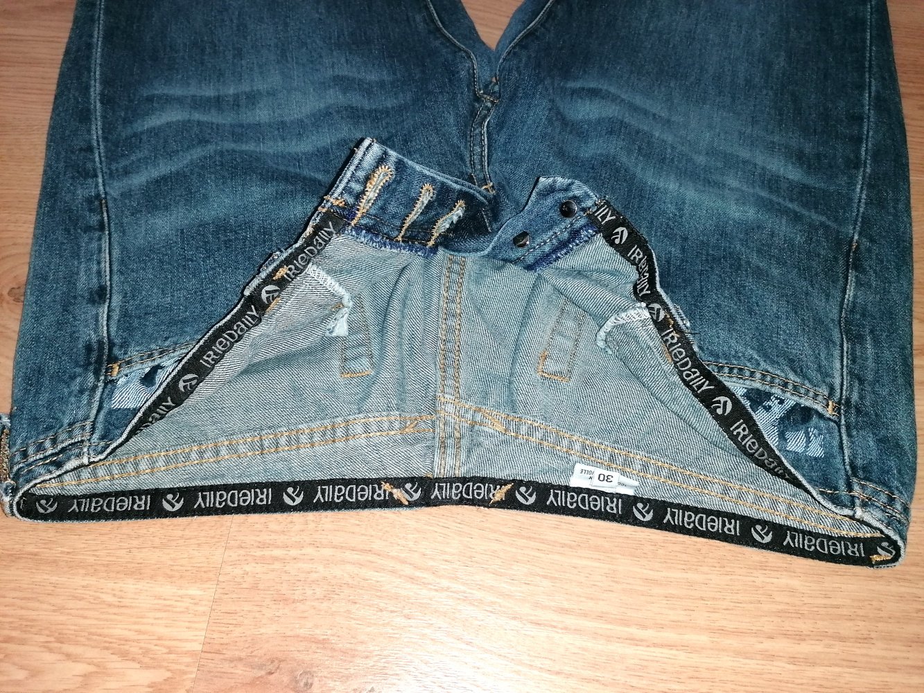 Iriedaily Damenjeans Hüftjeans Schlagjeans W30 L34