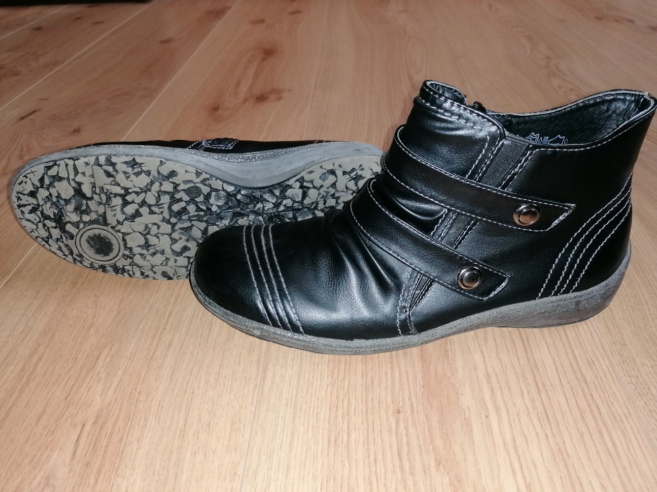 Claudia Ghizzani Damen Stiefeletten mit Reißverschluss Gr. 40