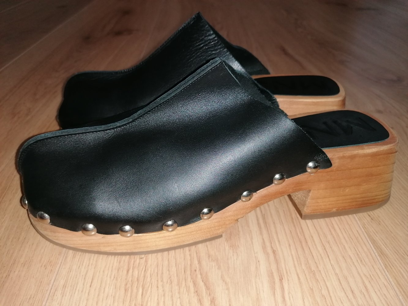 Mango MNG Clogs Pantoletten Plateausohle Holzsohle Nieten Gr. 41